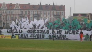 Oprawa kibiców Olimpii Grudziądz (fot. gksolimpia.com)